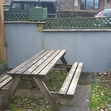 Cumbrian Cottage, Sleeps 6, In Convenient Location *