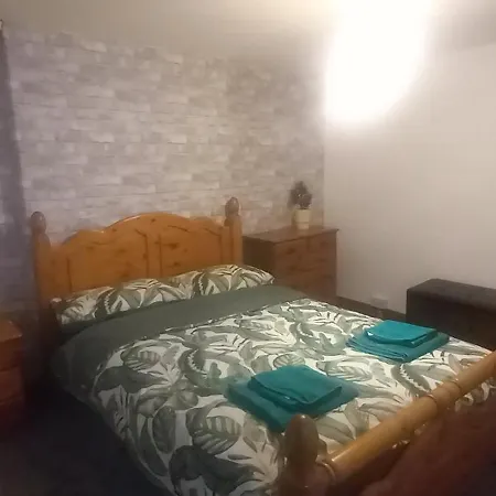 Cumbrian Cottage, Sleeps 6, In Convenient Location Tebay
